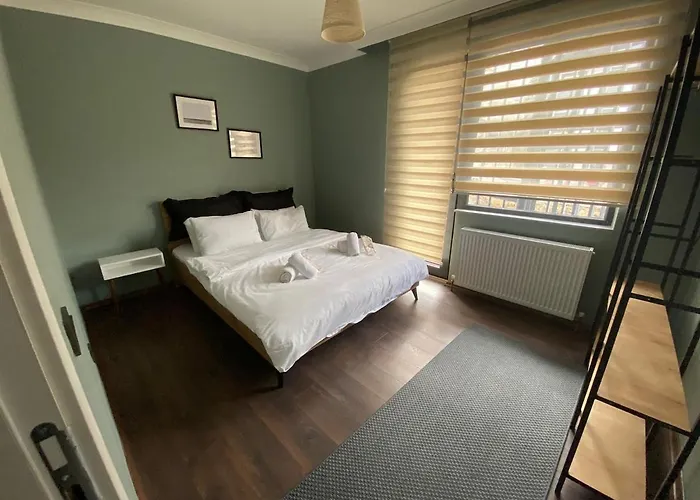 1005 Spacious 3 1 And Close To Consulates * アンカラ