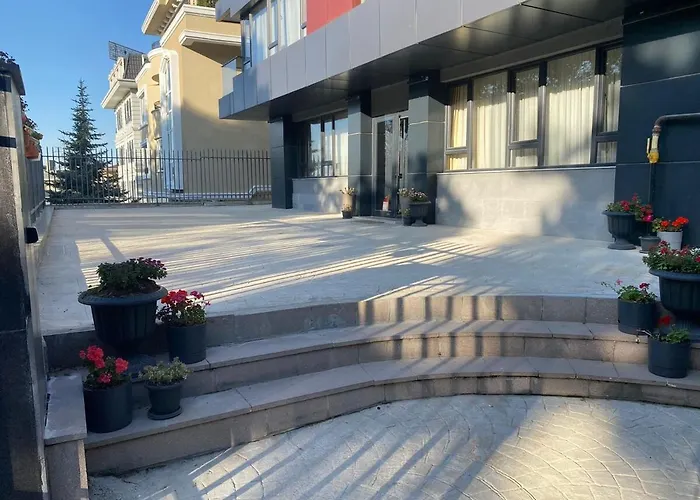 Apartman 1005 Spacious 3 1 And Close To Consulates